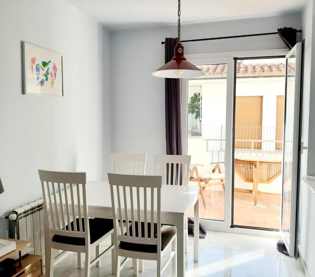 2 Bedroom Apartment In The Old Town, Close To The Beach L' Escala Kültér fotó