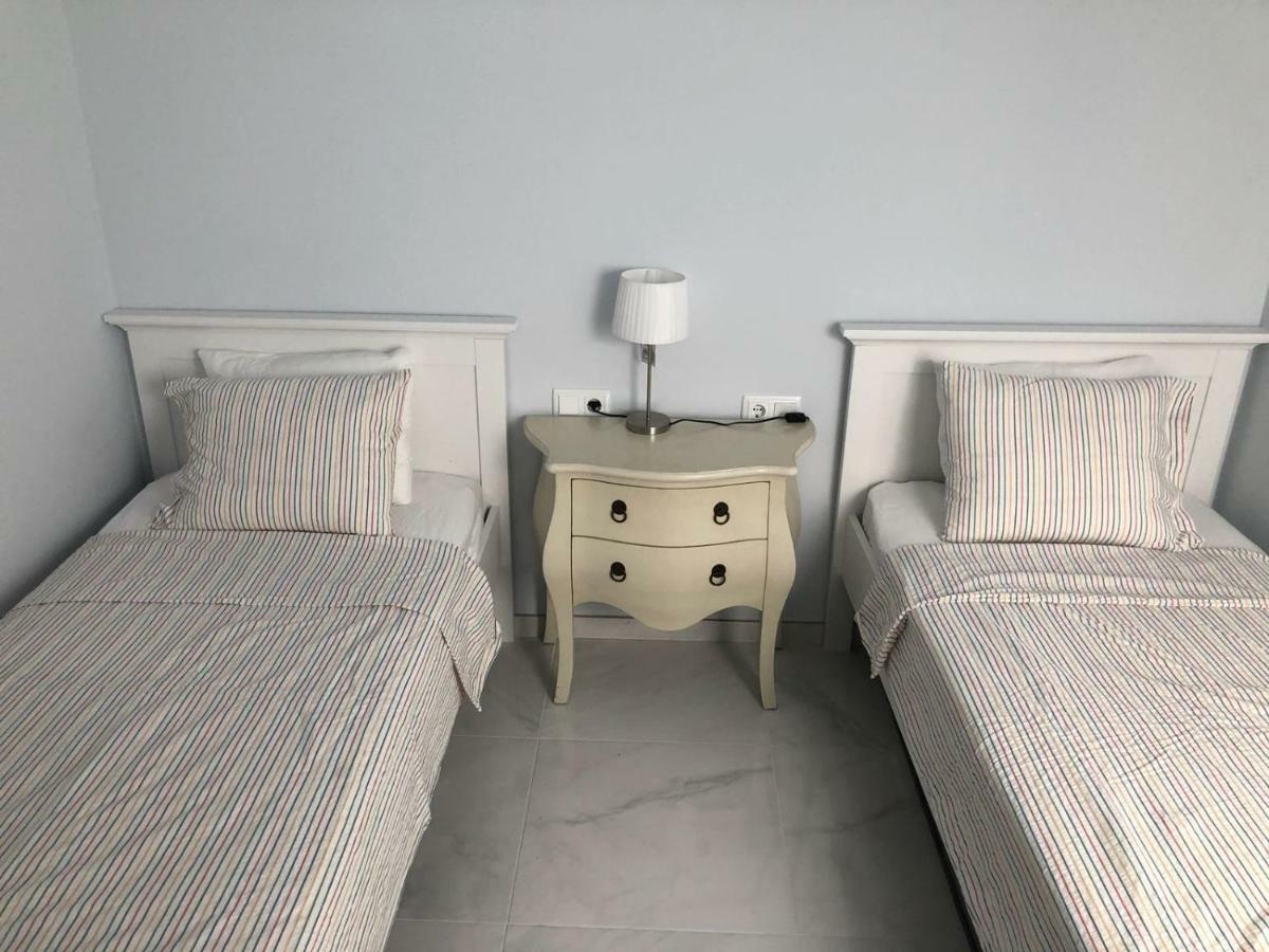 2 Bedroom Apartment In The Old Town, Close To The Beach L' Escala Kültér fotó